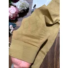OLLIKE női térdfix – fekete és beige, elegáns rombuszmintával